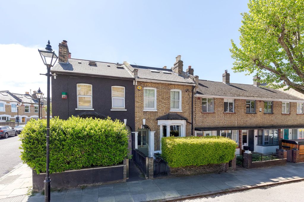 Property photo 1 of 39