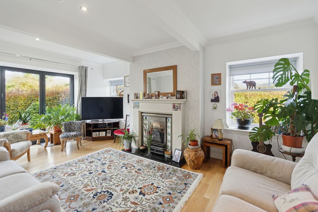 Property photo 3 of 35