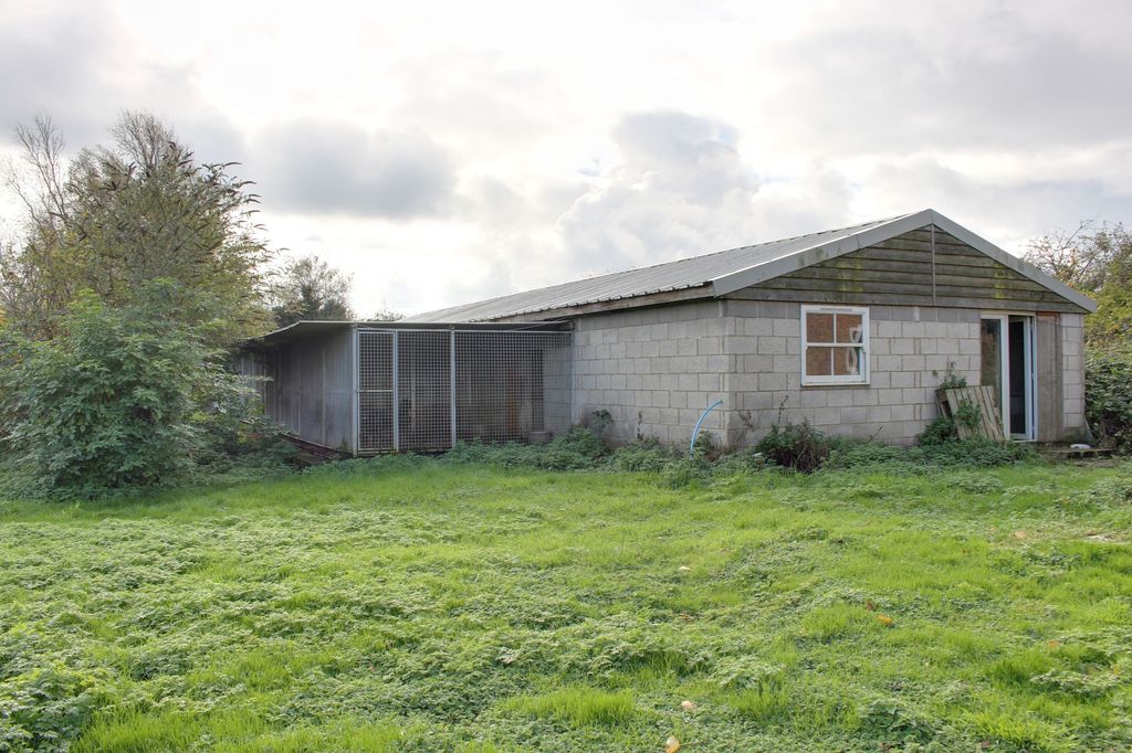 Property photo 3 of 22