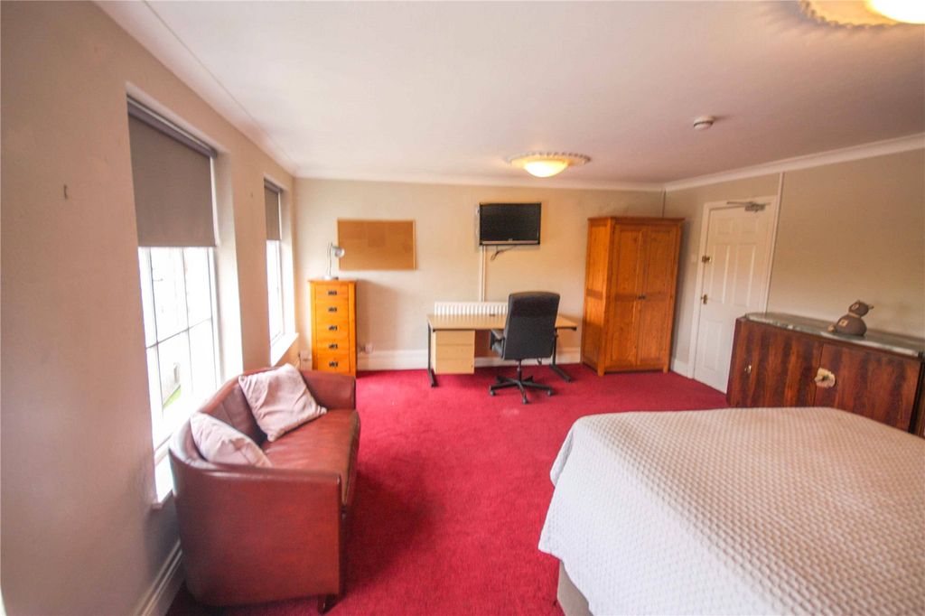 Property photo 3 of 15 Picture No. 32