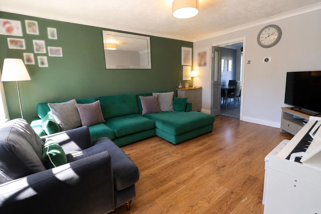 Property photo 3 of 12 Sitting Room.Png