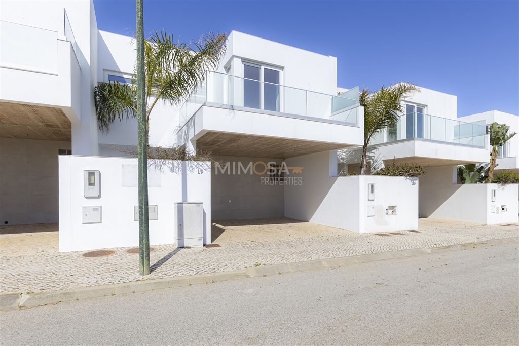 Property photo 2 of 46