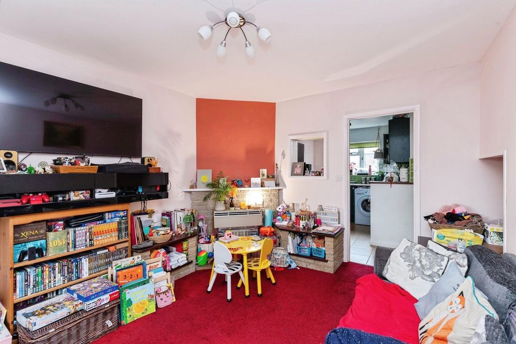 Property photo 3 of 15