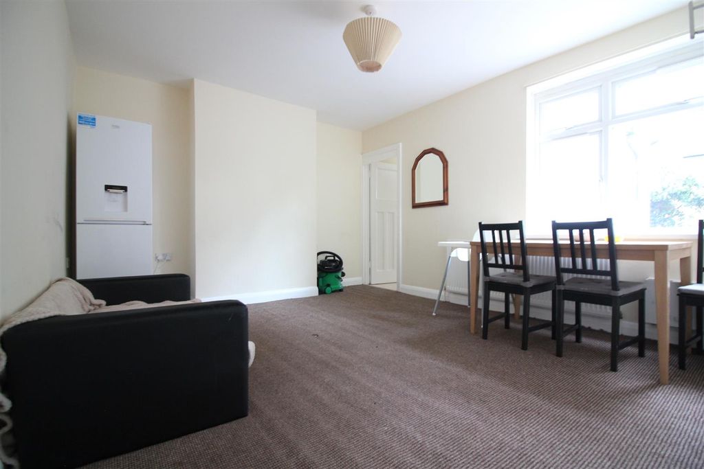 Property photo 3 of 7 78C90Ef5-1817-4Ef5-8D45-E57E2Cf10Af0.Jpeg
