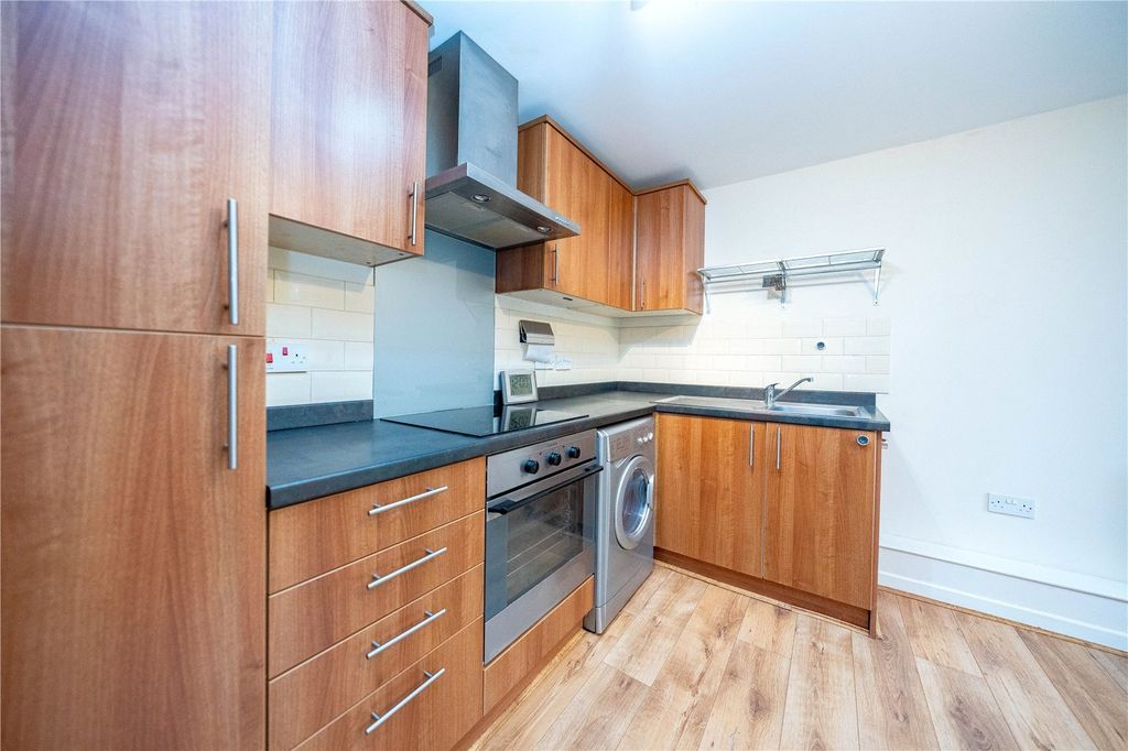 Property photo 3 of 9 Internal