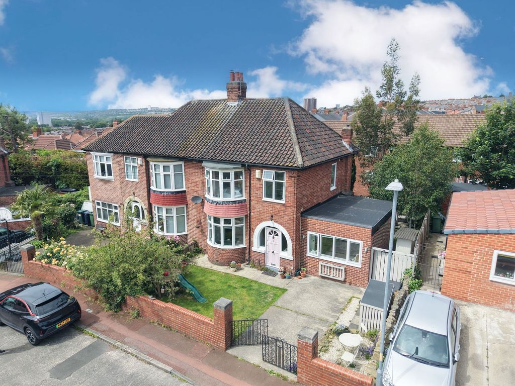 Property photo 1 of 14 External