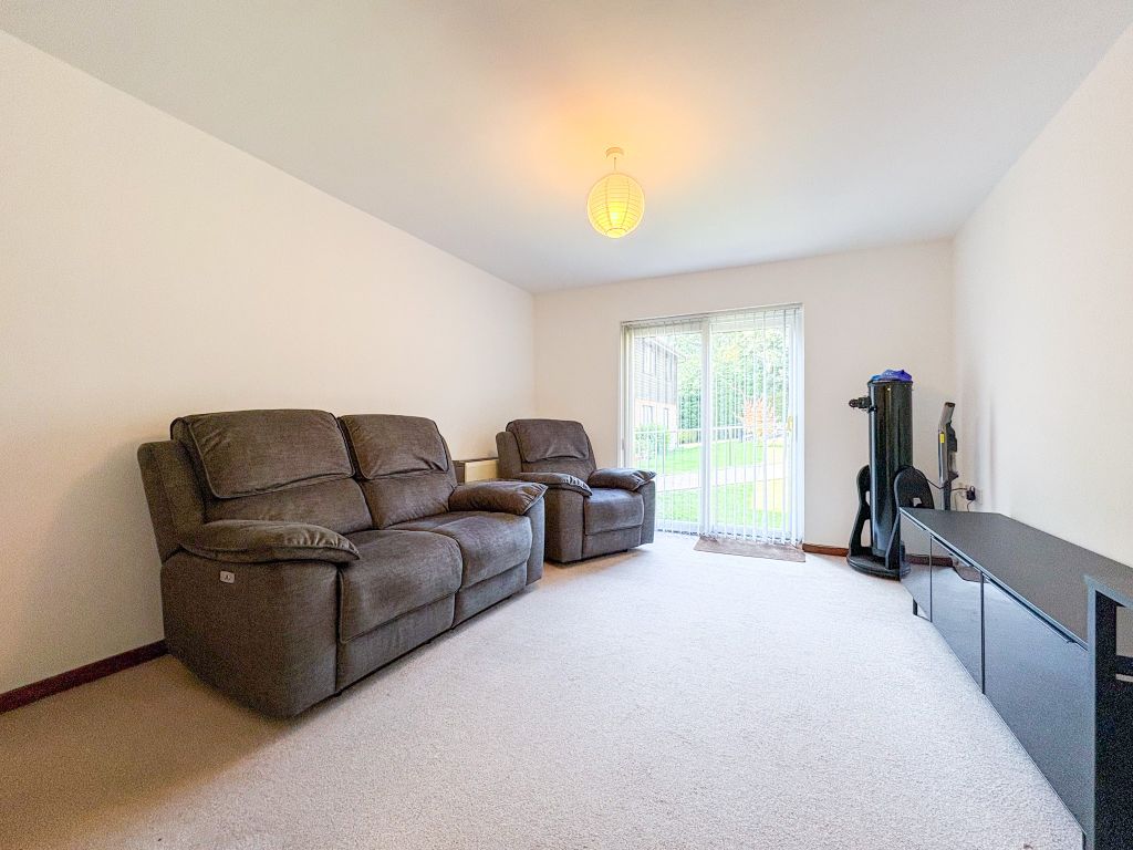 Property photo 2 of 8