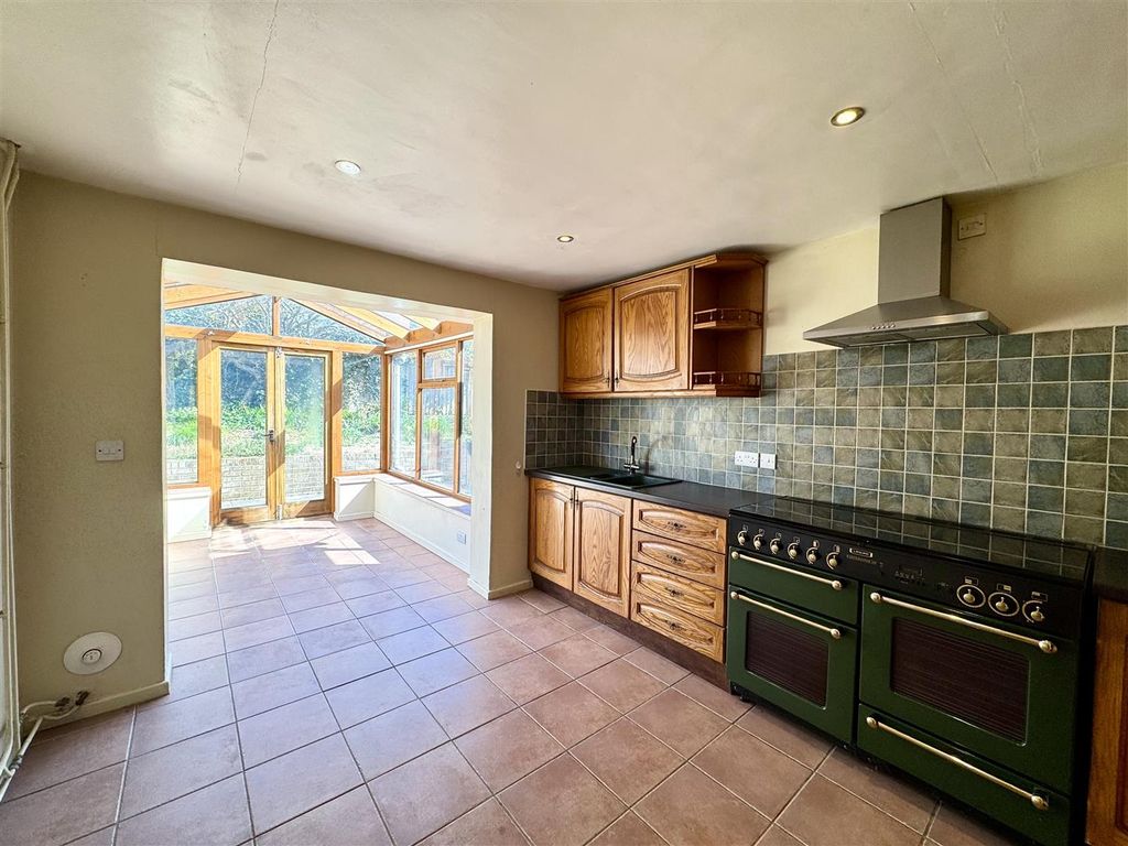 Property photo 2 of 16 Kitchen/Dining Room