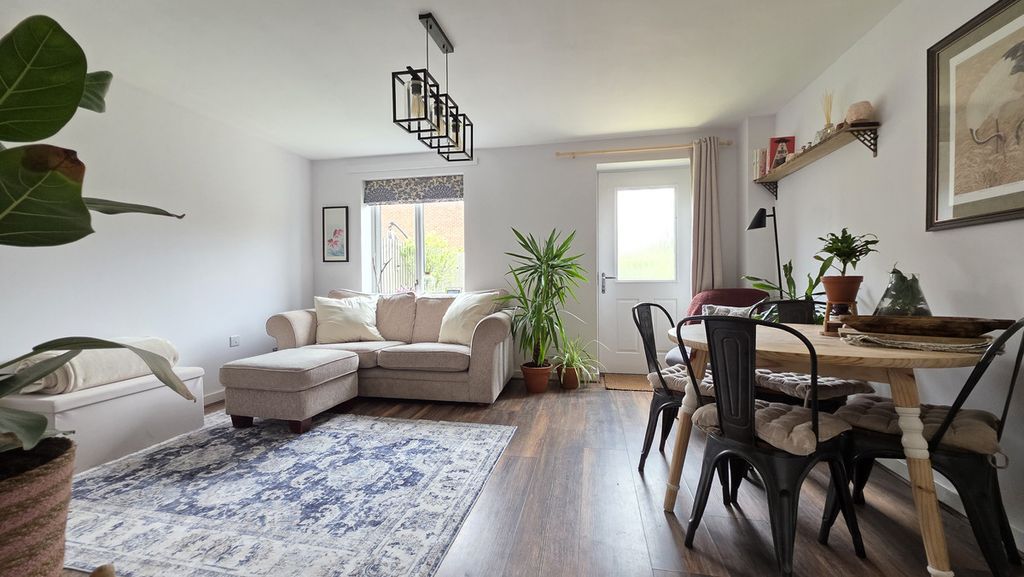 Property photo 2 of 24