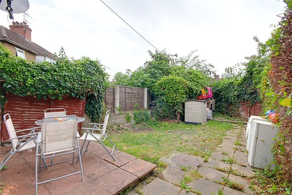 Property photo 2 of 15 Picture No. 18