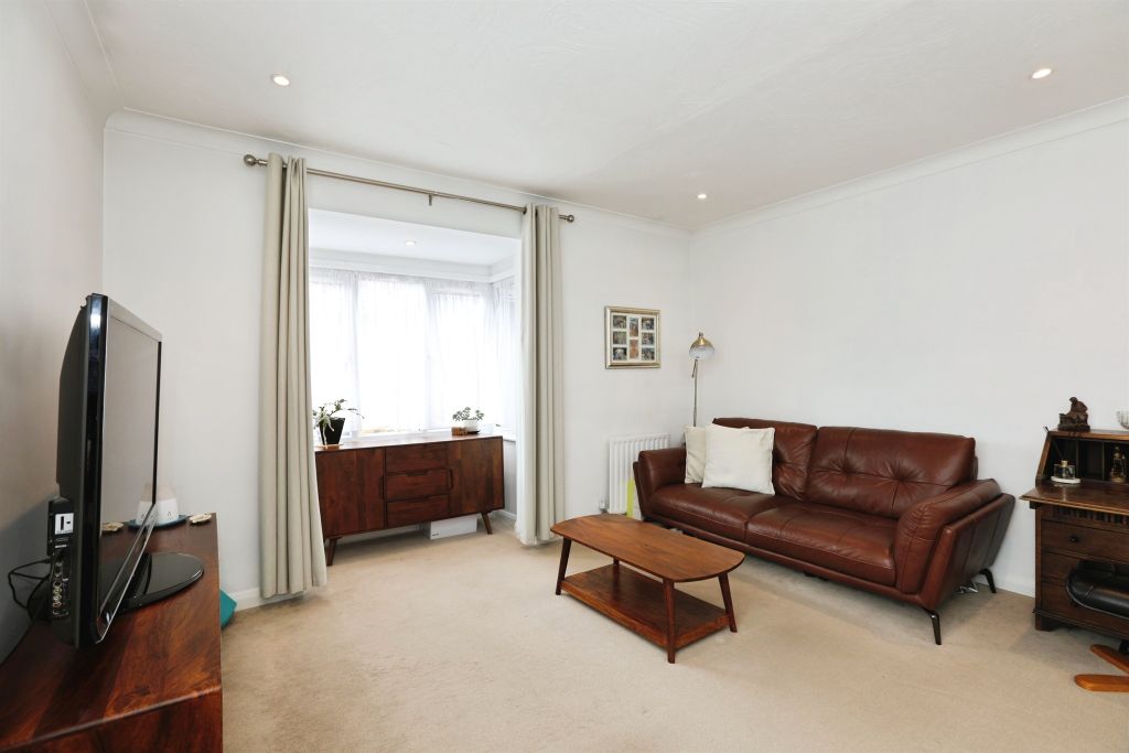 Property photo 3 of 9