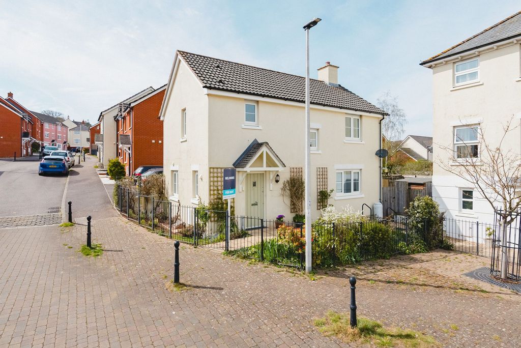 Property photo 1 of 25