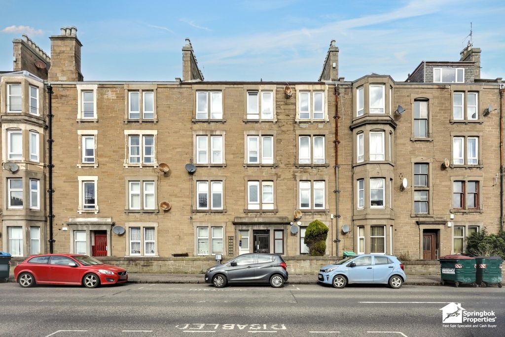 Property photo 1 of 10 Front View