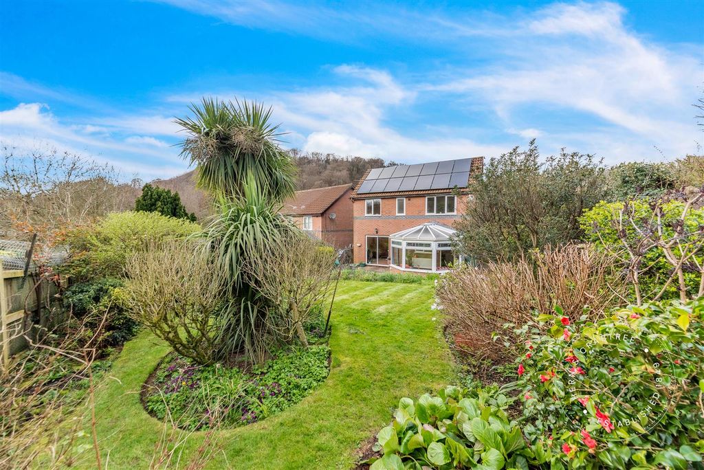 Property photo 2 of 40 Maes-Y-Draenog-32.Jpg