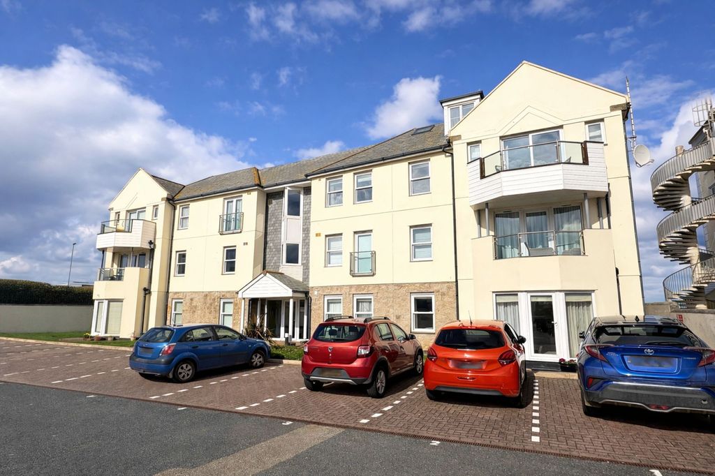 Property photo 1 of 22 External