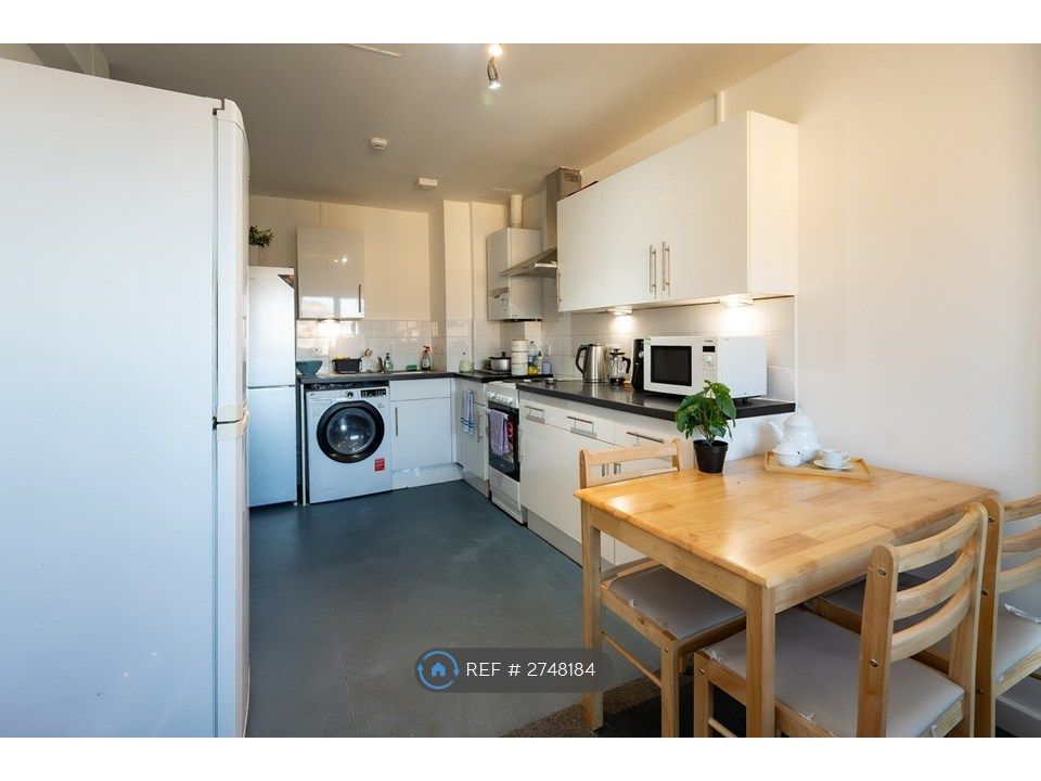 Property photo 3 of 5