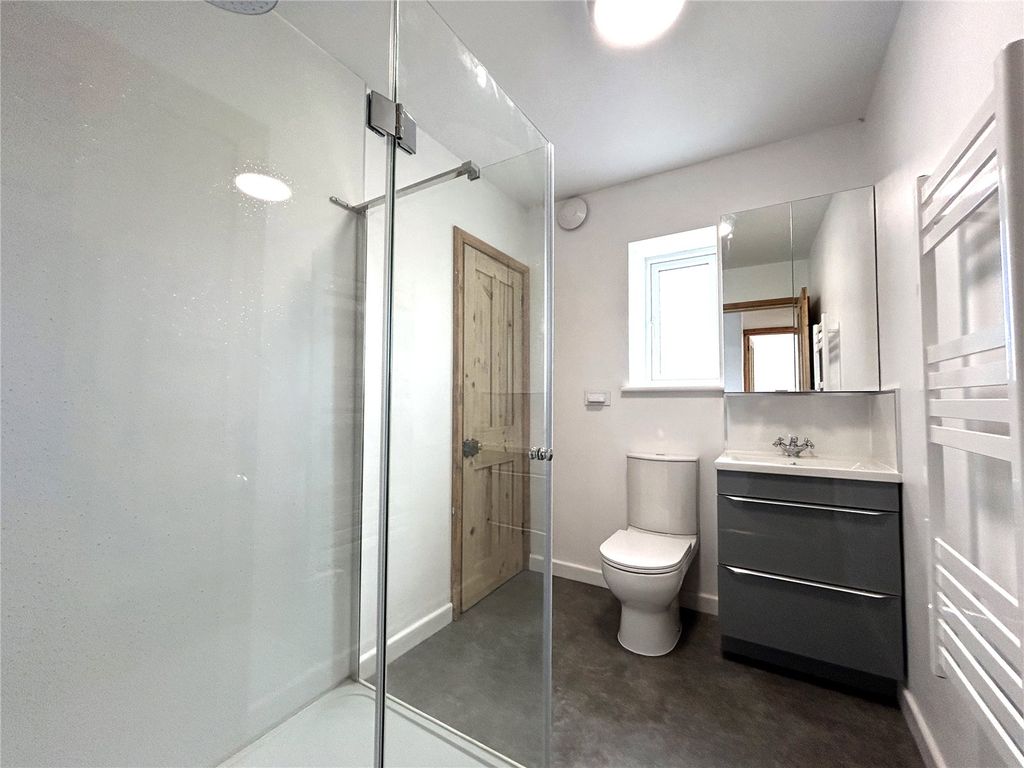 Property photo 3 of 11 Picture No. 10