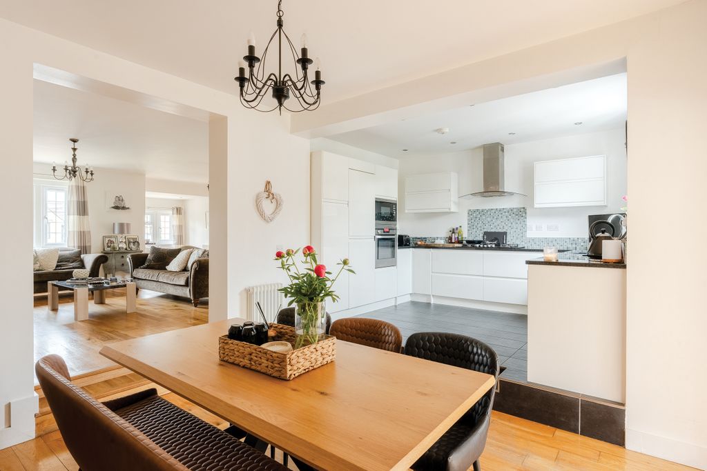 Property photo 3 of 37 3