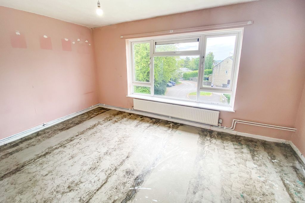 Property photo 2 of 15 Flat 8 Winters Court, Corsham, Wiltshire, Sn13 0El