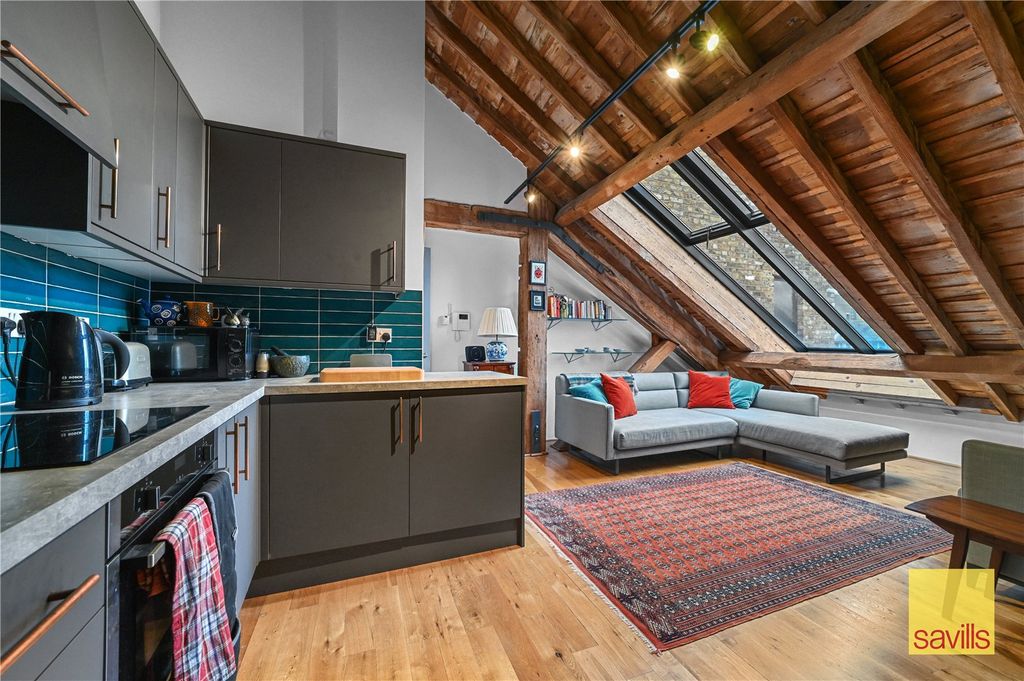 Property photo 2 of 12 Reception/Kitchen