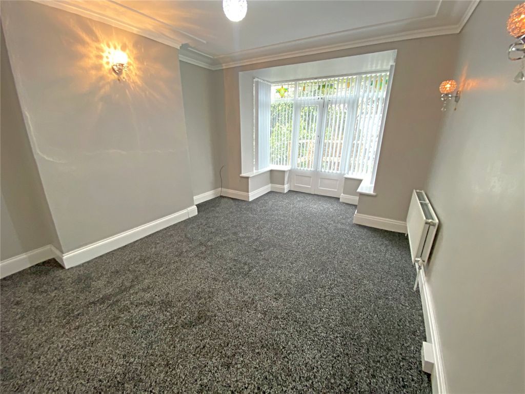 Property photo 3 of 12 Picture No. 02