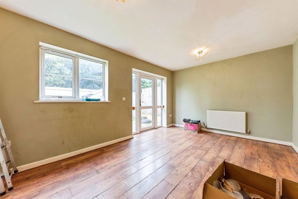 Property photo 3 of 21