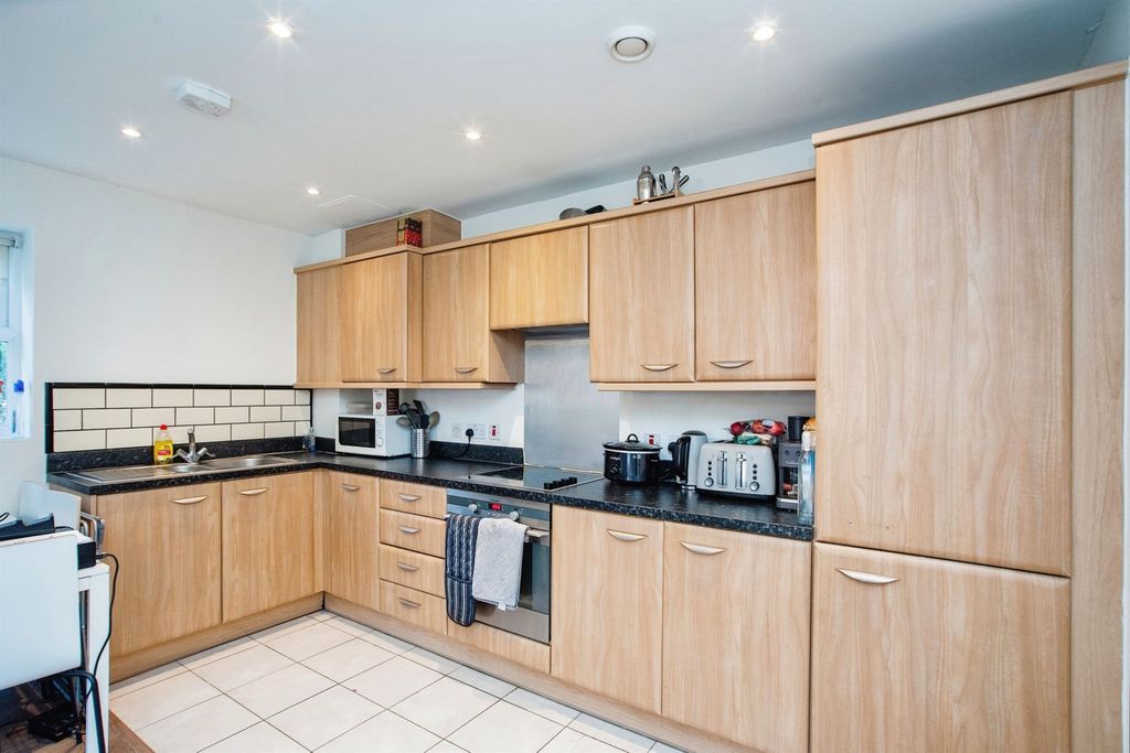 Property photo 3 of 15