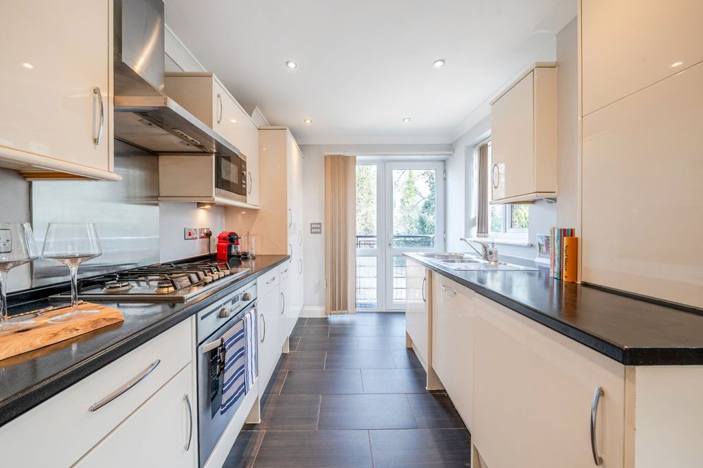 Property photo 2 of 8 Picture No. 02