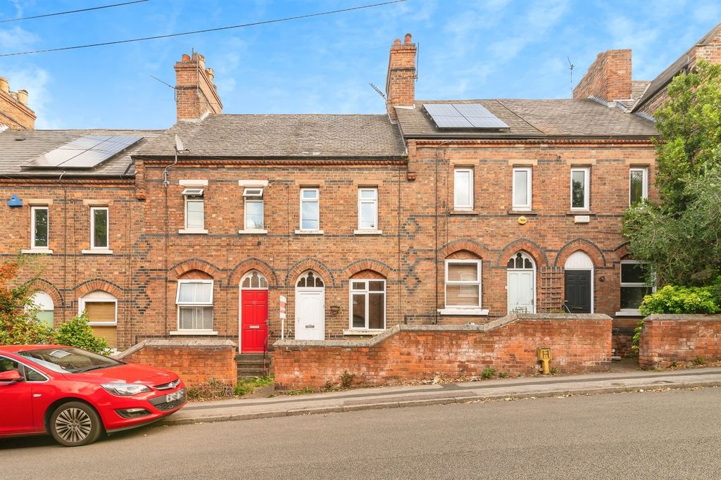 Property photo 1 of 17