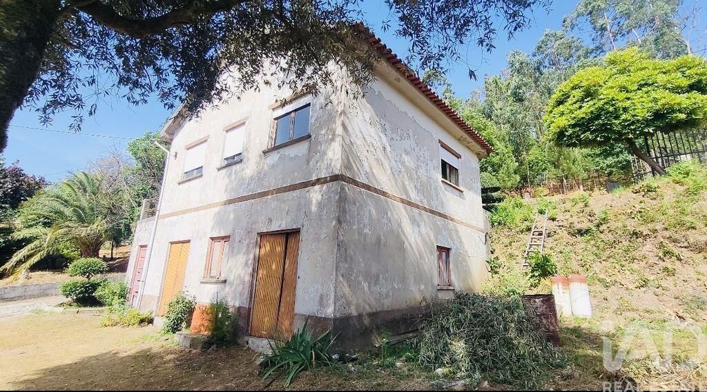Property photo 2 of 37