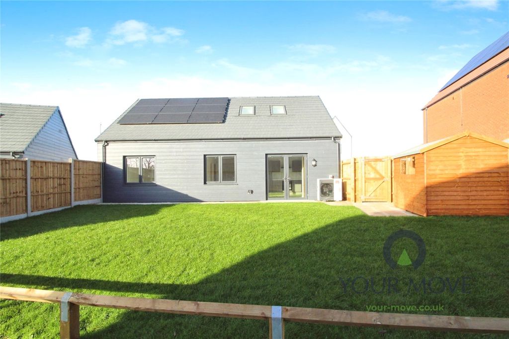 Property photo 3 of 26 Garden