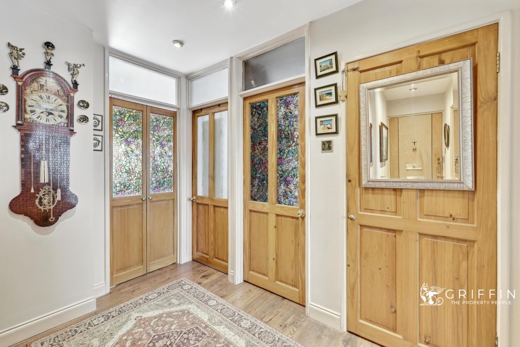 Property photo 3 of 15 171A6896171A6900