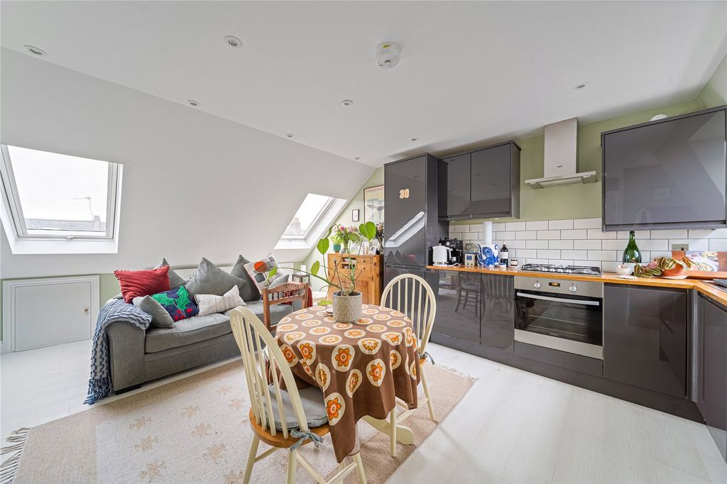 Property photo 3 of 11 Picture No. 08