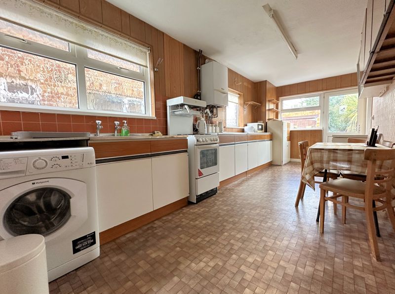 Property photo 3 of 15 Kitchen/Breakfast Room