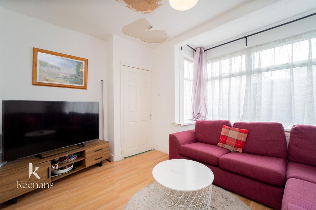 Property photo 3 of 27 3.Jpg