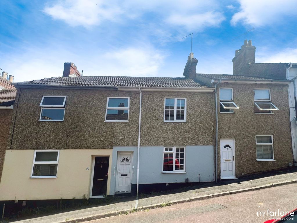 Property photo 1 of 8
