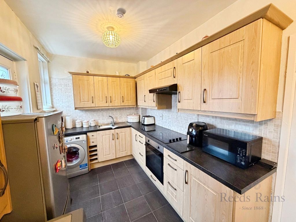 Property photo 3 of 14 Picture No. 06