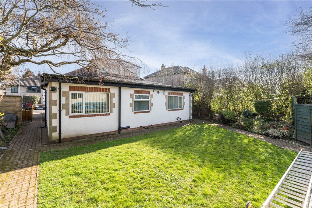Property photo 2 of 21 Daisy Hill Grove