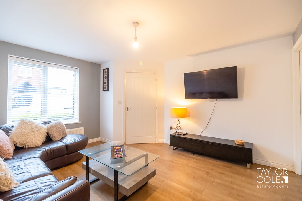 Property photo 3 of 20