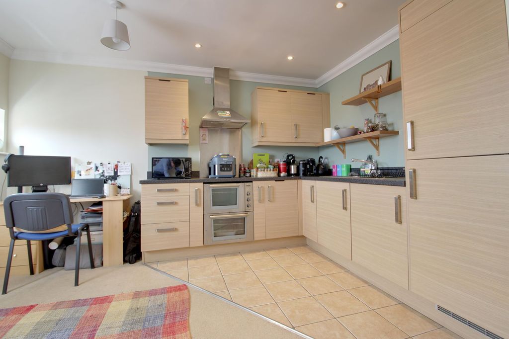 Property photo 3 of 10