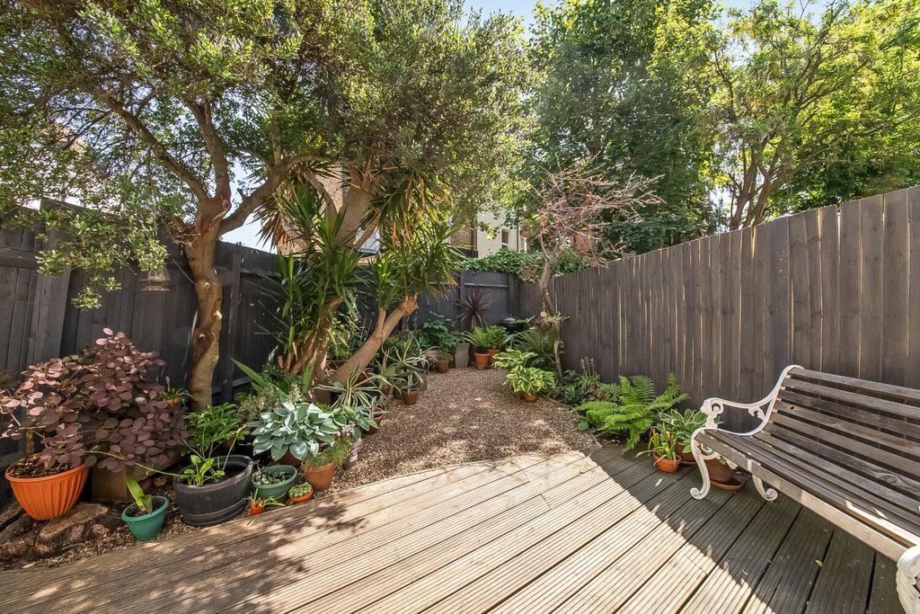 Property photo 2 of 10 2