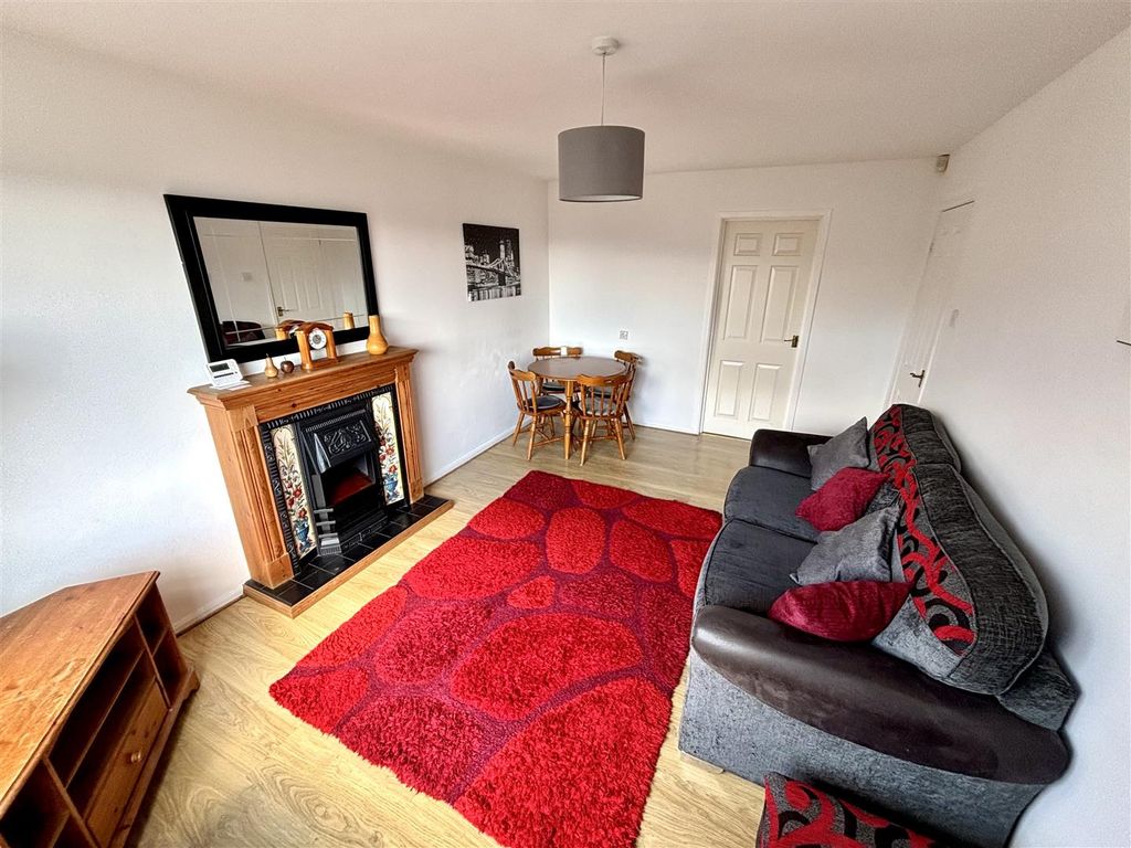 Property photo 3 of 9 Living Room