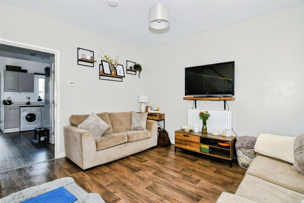 Property photo 2 of 14 Pbox-Img.Jpg