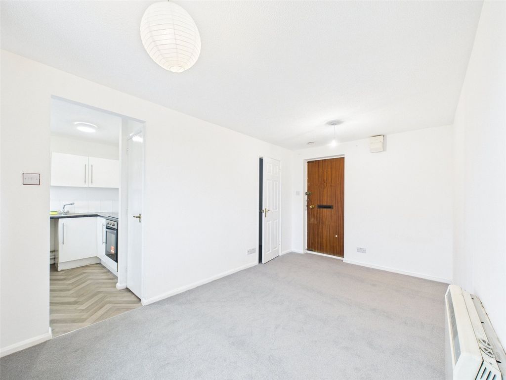 Property photo 3 of 5 Picture No. 05