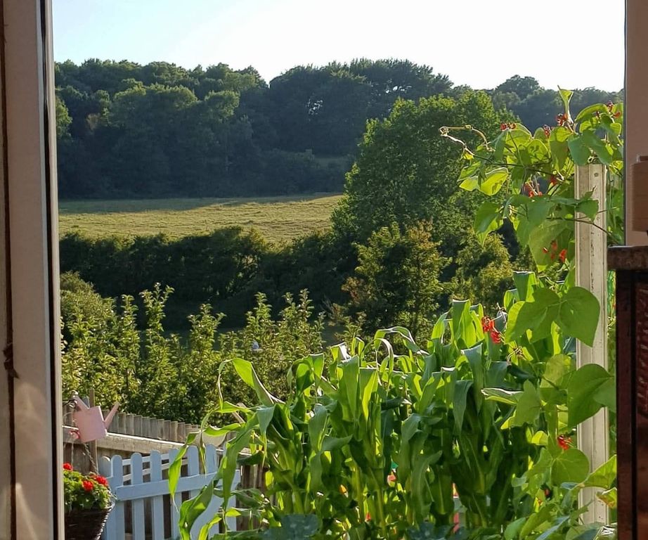 Property photo 2 of 33