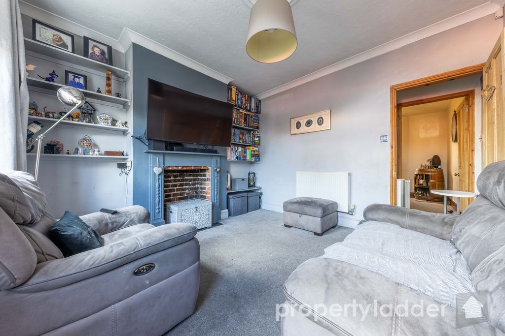 Property photo 2 of 15 Pl