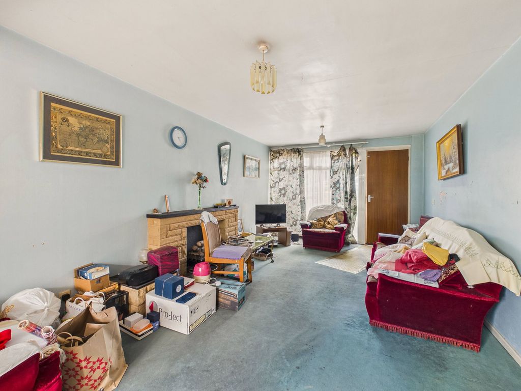 Property photo 2 of 21