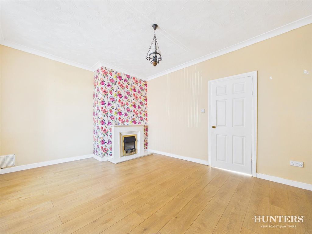 Property photo 3 of 12 Cam05287G0-Pr0218-Still001.Jpg