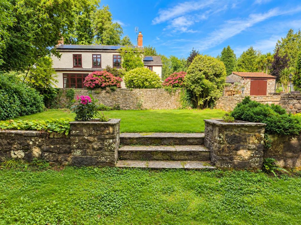 Property photo 1 of 37 The Reddings