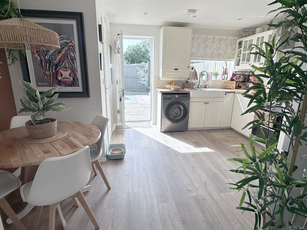 Property photo 3 of 10 Img_0869.Jpg
